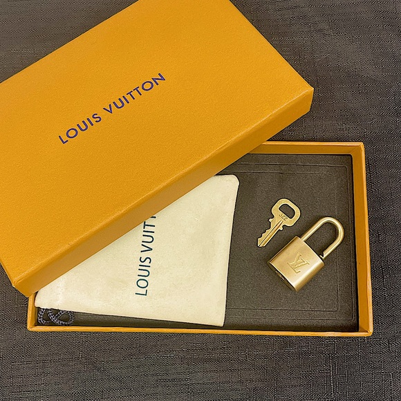 Louis Vuitton lock and key set #322
